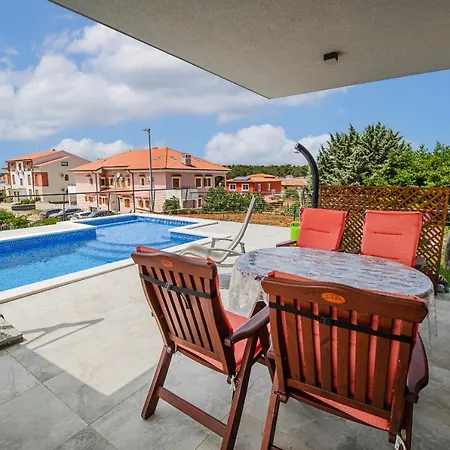 아파트 Kamenjak With Pool&seaview *